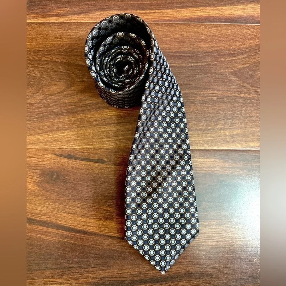 FORSYTH of Canada Silk Black Geometric Foulard Necktie